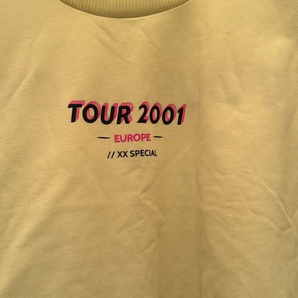 Bershka Neon Yellow Crop Top T-Shirt M/L Tour 2001 Europe XX Special - Picture 3 of 7